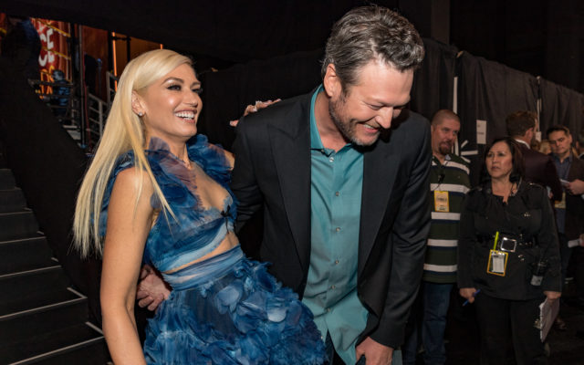 VIDEO: Blake Shelton P(ee)ranks Gwen Stefani Behind The Scenes of The Voice