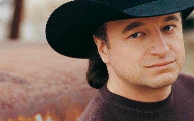 “Urgent” back surgery forces Mark Chesnutt to cancel Iowa and Wisconsin shows