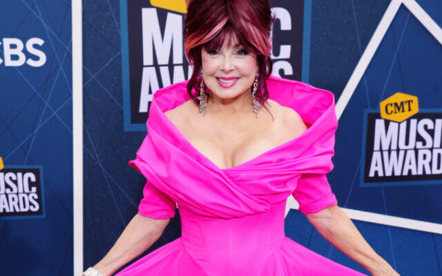 Country Music reacts to the death of Naomi Judd